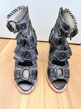 Freebird by Steven Rapture Black Multi-Strap Sandals